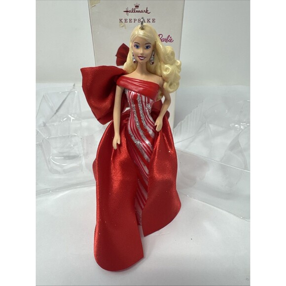 Hallmark Keepsake Holiday Barbie 2019 - 5th In Series - Candy Cane Pattern Dress - Picture 2 of 8